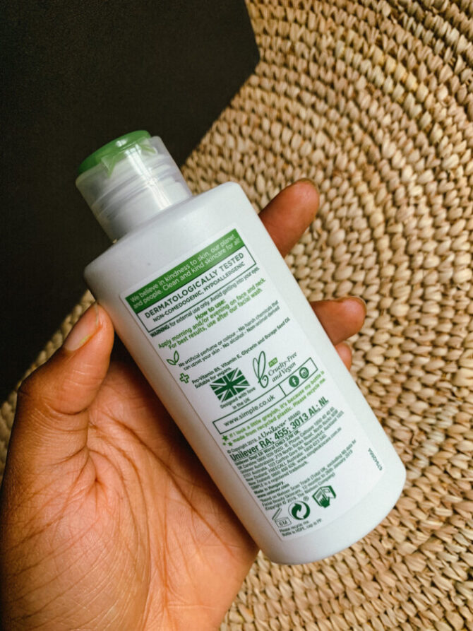 Review Simple Hydrating Light Moisturizer vs Simple Replenishing Rich